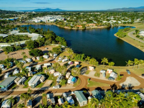 Гостиница Townsville Lakes Holiday Park  Таунсвилл